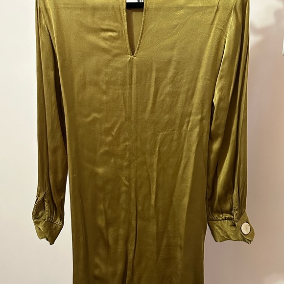 Dynamite Metallic Gold Dress - Picture 4 of 4